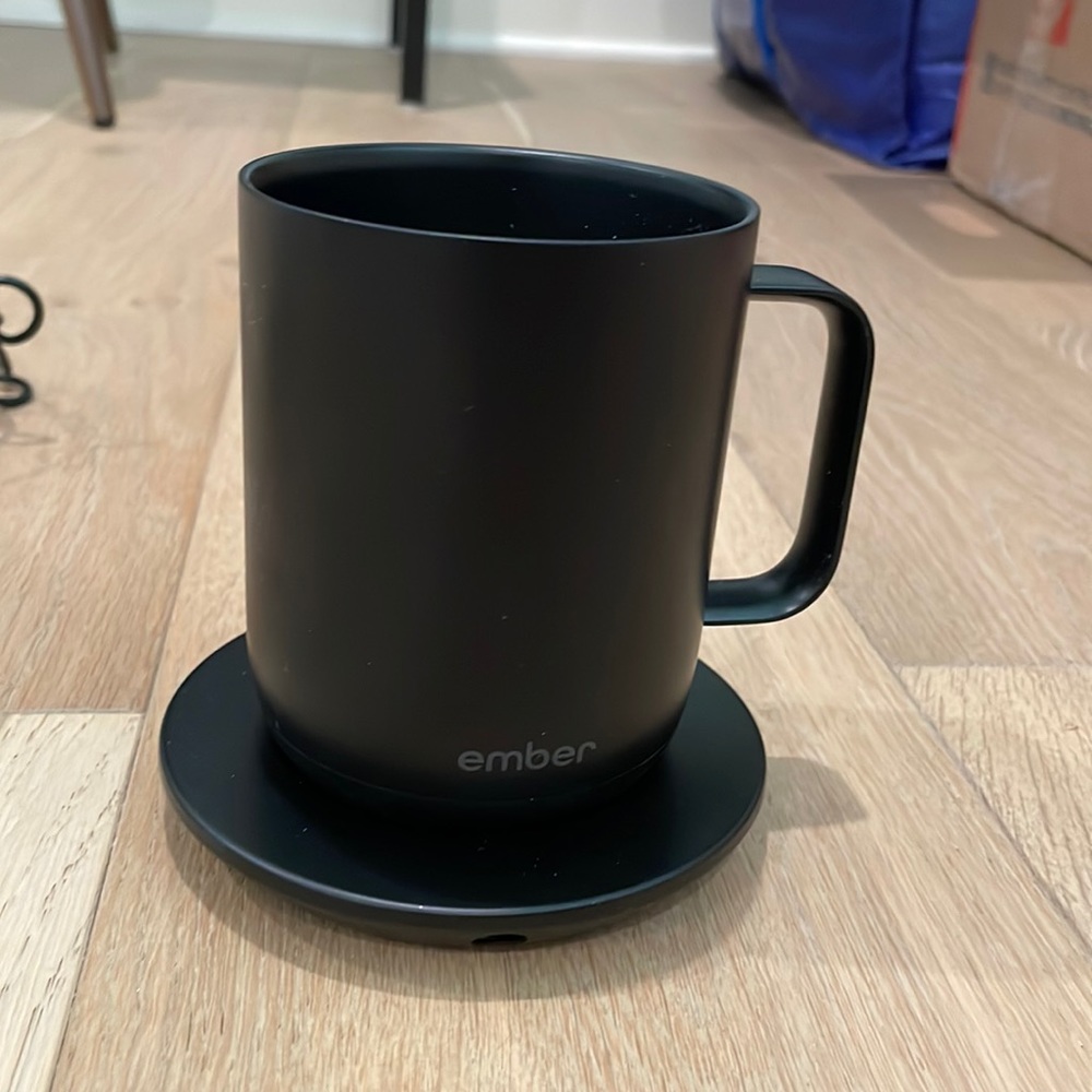 Ember Mug with Charging Plate and Cord